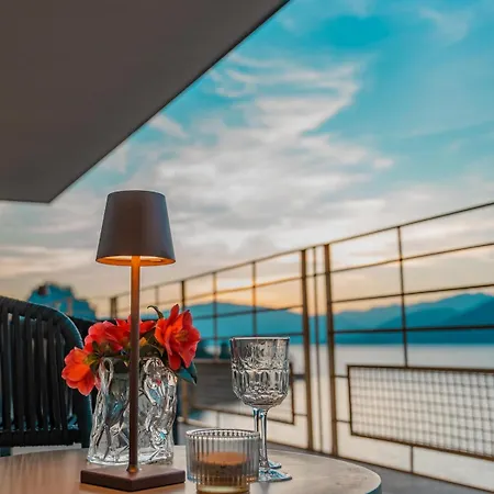 Duplex Lakeside Penthouse *