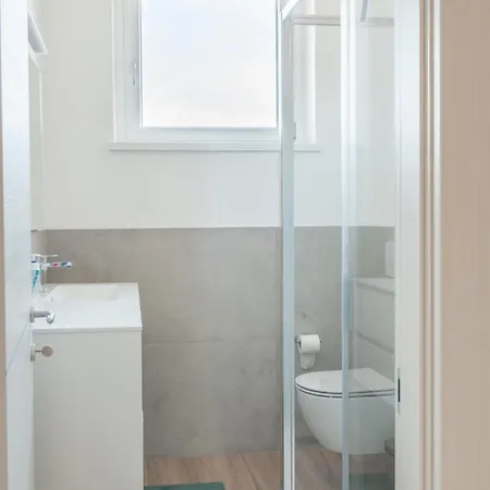 Duplex Lakeside Penthouse * Porto Valtravaglia